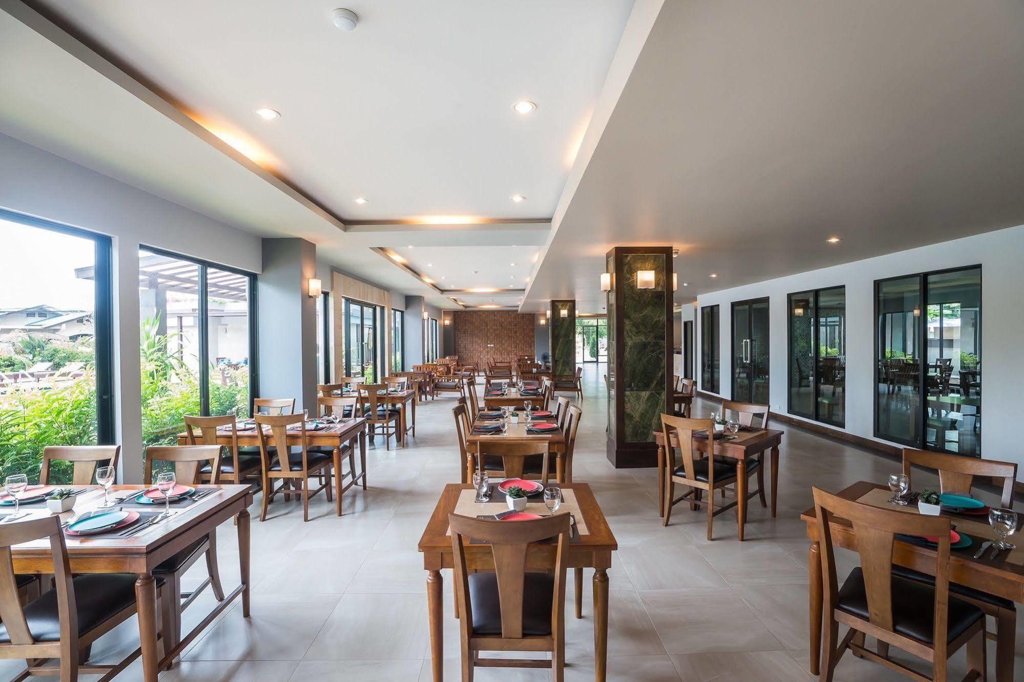 Savotel Na Chom Thian Ngoại thất bức ảnh